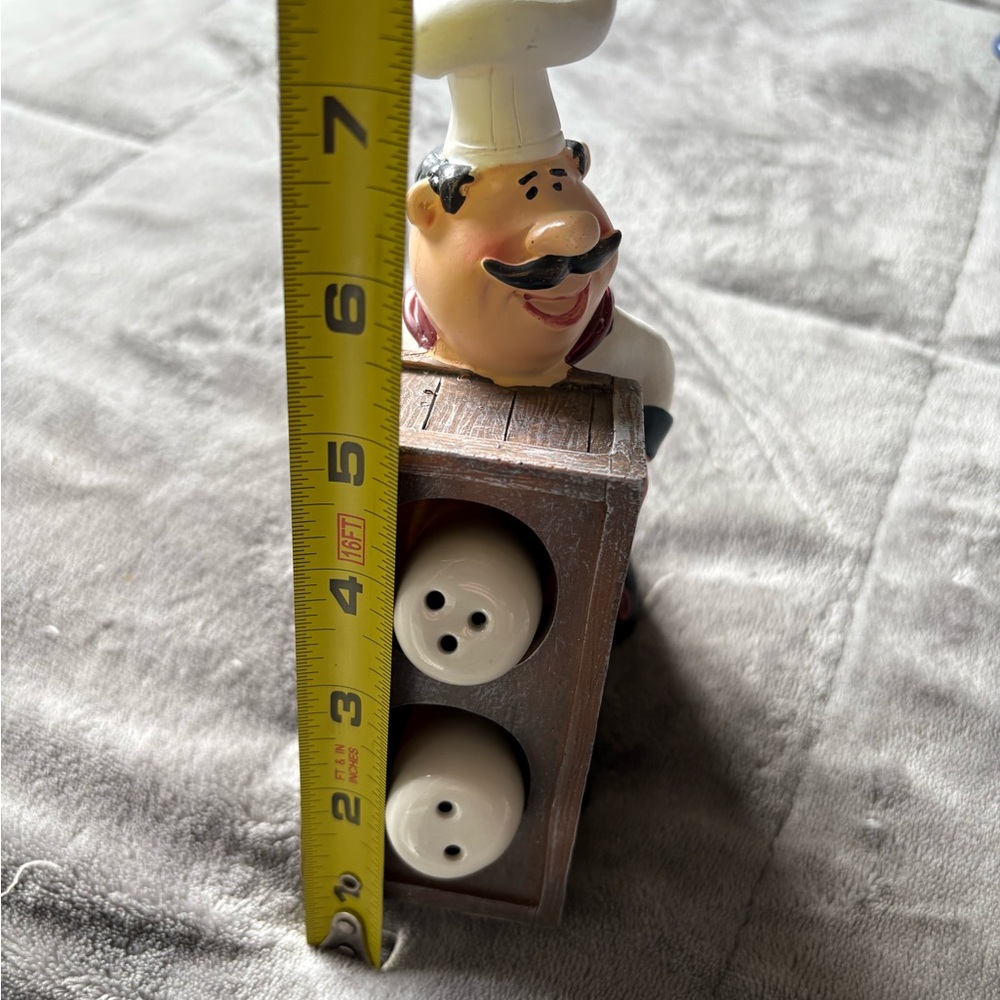 Chef Salt and Pepper Shaker Set - Picture 6 of 6